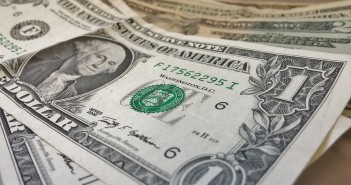 Americhe: pagato in ritardo oltre il 45% del valore totale dei crediti commerciali sul mercato domestico dollars-426026_960_720